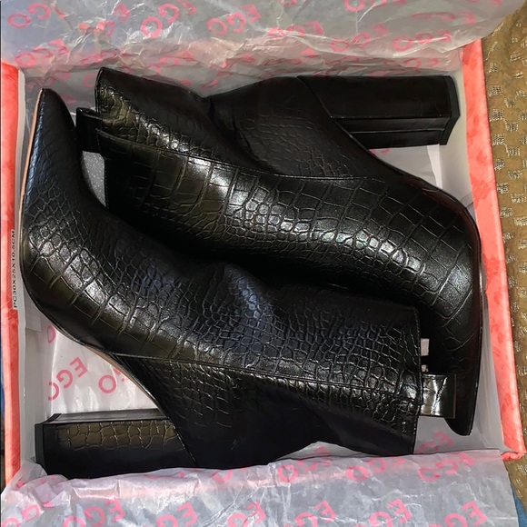 NWT Ankle Boots 🏷 - Picture 6 of 7